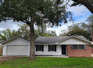 1211 Crestmont St, Wharton, TX 77488
