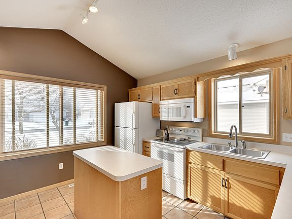 5th image of 1767 127th Ave NE