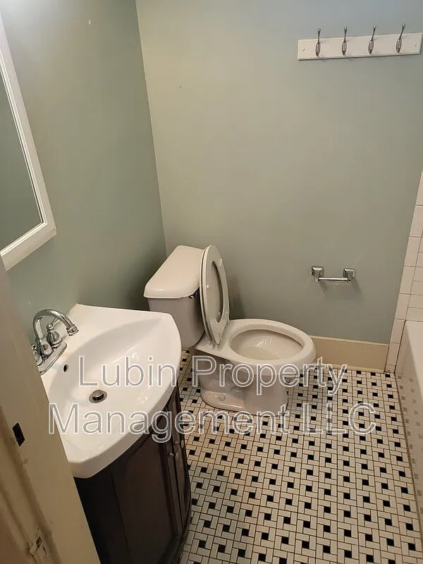 1 bed, 1.0 bath, 850 sqft, $895 — Photo 4