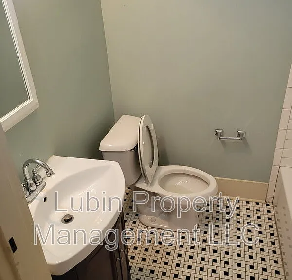 1775 Madison Ave #28 — Photo 6