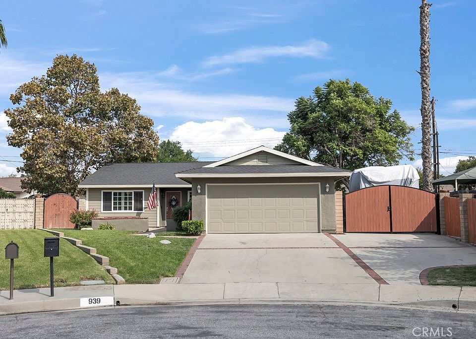 1st image of 939 Bellgrove St