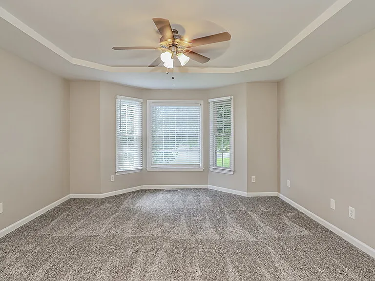 235 Lorraine Dr — Photo 8