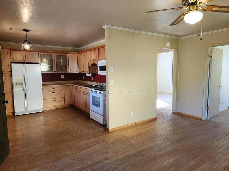 502 N William Tell Cir — Photo 10