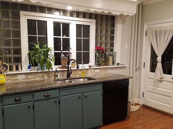 House 1 Kitchen