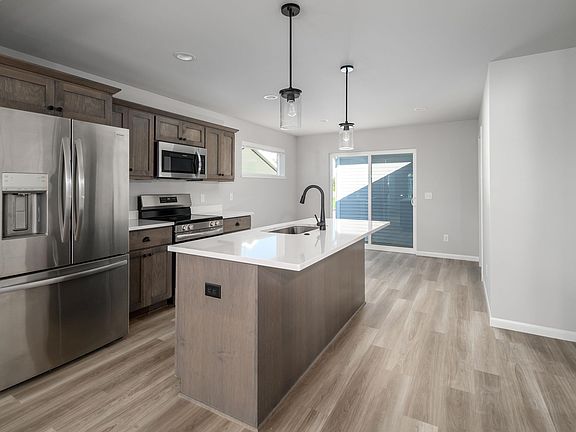 4th image of 2544 Gigi Way