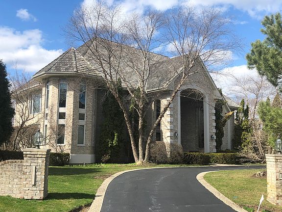 2nd image of 1740 Country Club Dr