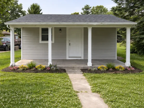 1026 W Hendricks Ave, Shelbyville, IN 46176