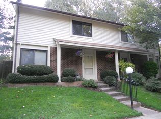 10702 Spring Oak Ct, Burke, VA 22015