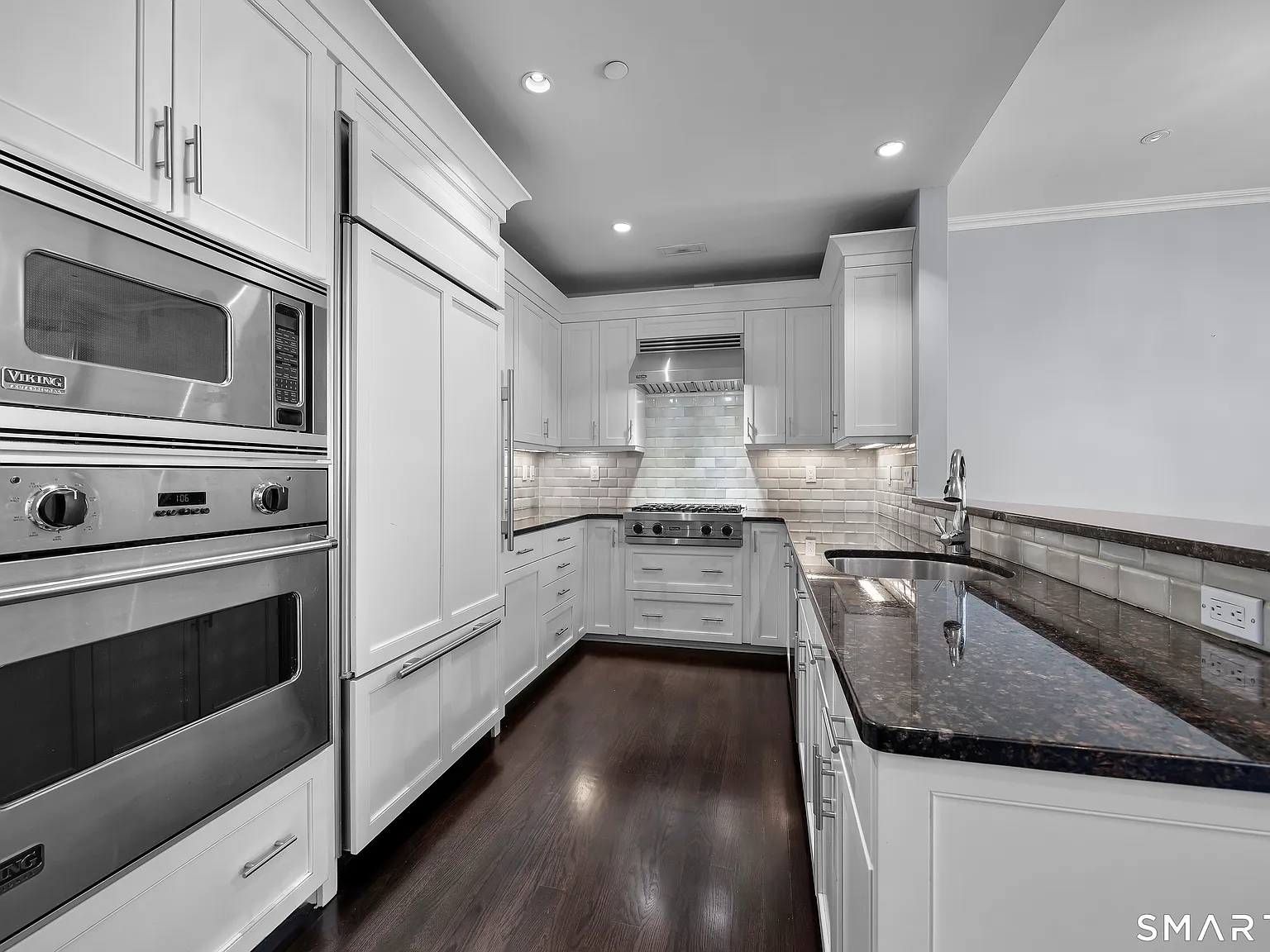 2 bed, 2.0 bath, 2261 sqft, $5,500 — Photo 3
