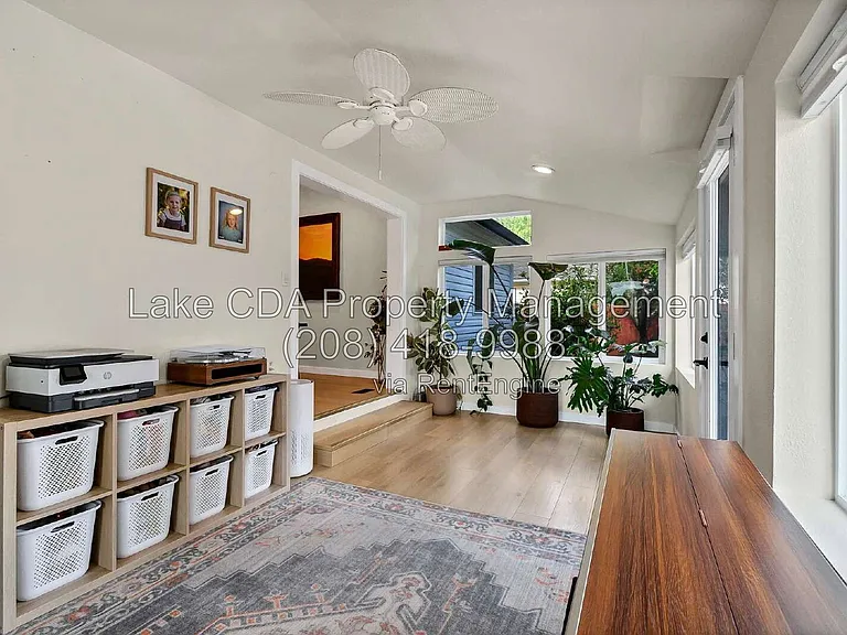 2082 E Greenleaf Ln — Photo 17