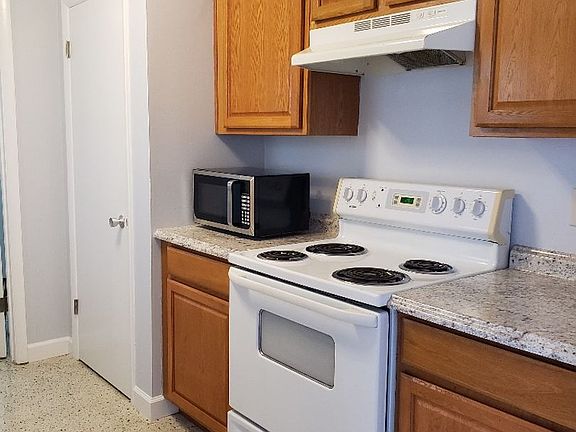 4th image of 2726 Potilla Ave