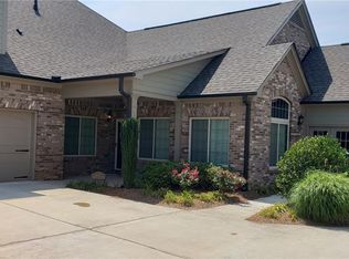 6027 Brookhaven Cir, Johns Creek, GA 30097