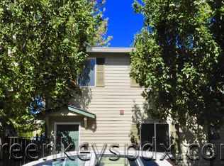 7137 SE Steele St APT 5, Portland, OR 97206