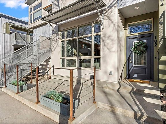 3rd image of 802 Blondel St #102