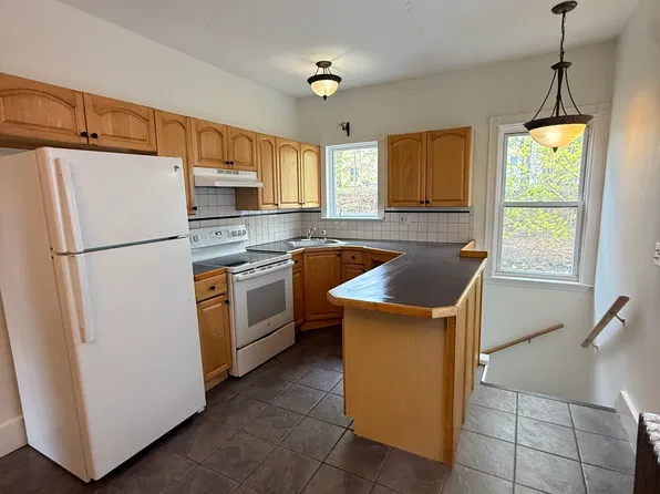 13 Cliff St #2, Attleboro, MA 02703