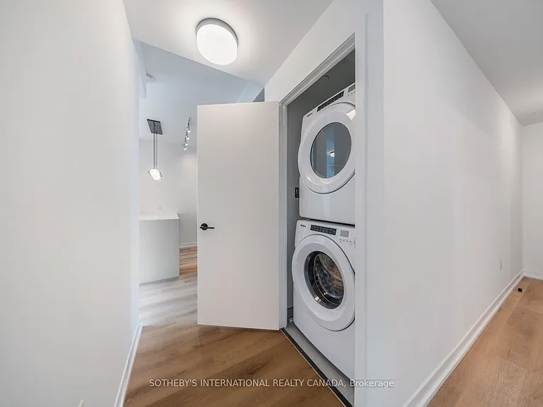 5 York Rd #911 — Photo 21