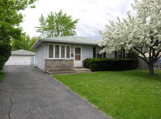 3438 Winhaven Dr, Waukegan, IL 60087