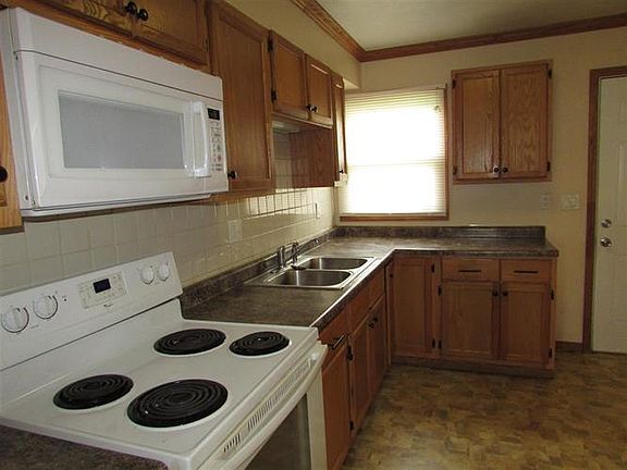 5th image of 219 Teri St