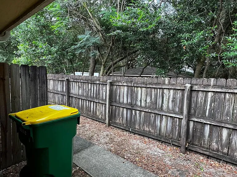 545 Hickory Ave #B — Photo 15