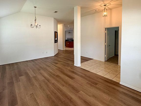 3rd image of 6416 Meadowcrest Ln