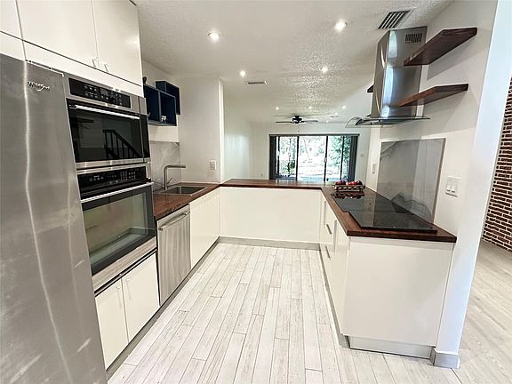 2nd image of 4344 Carambola Circle