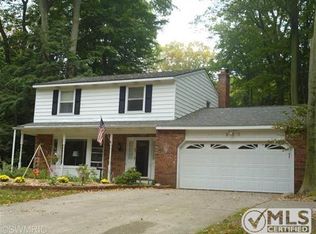 253 Greenwood Ave, Holland, MI 49424