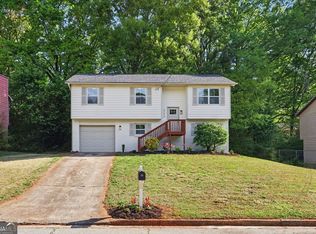 2546 Candler Woods Dr, Decatur, GA 30032