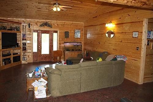 4th image of 501 County Road 4921