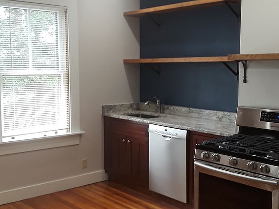 5th image of 70 Brayton St