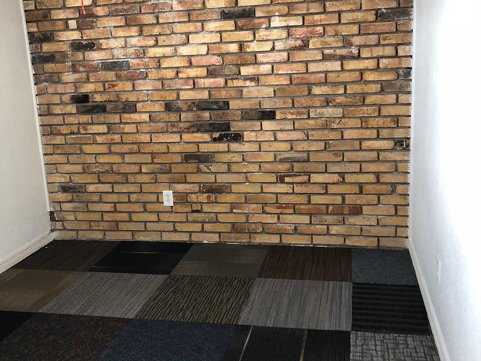 1st image of 512 SW 59th St APT 1