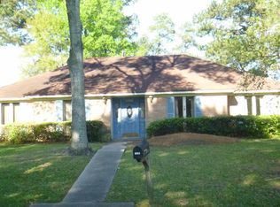 1195 Stacewood Dr, Beaumont, TX 77706