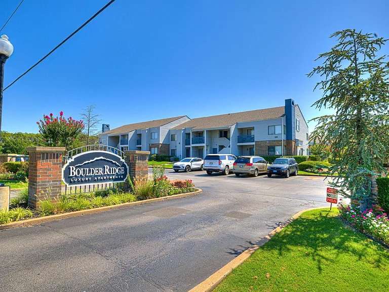 Boulder Ridge Apartments | Newly Remodeled East Tulsa | Broken Arrow Schools + W/D Hookups — Photo 21