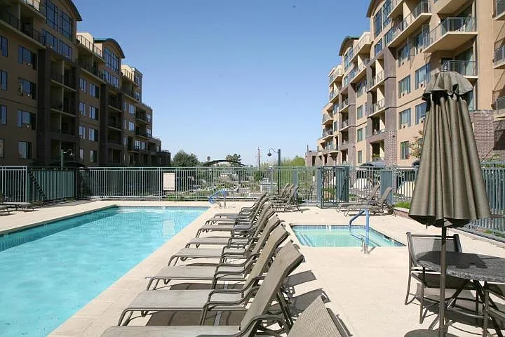 17 W Vernon Ave #11 — Photo 4