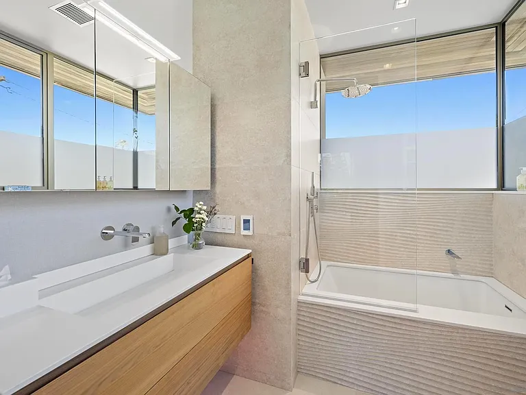 6515 Neptune Pl — Photo 36