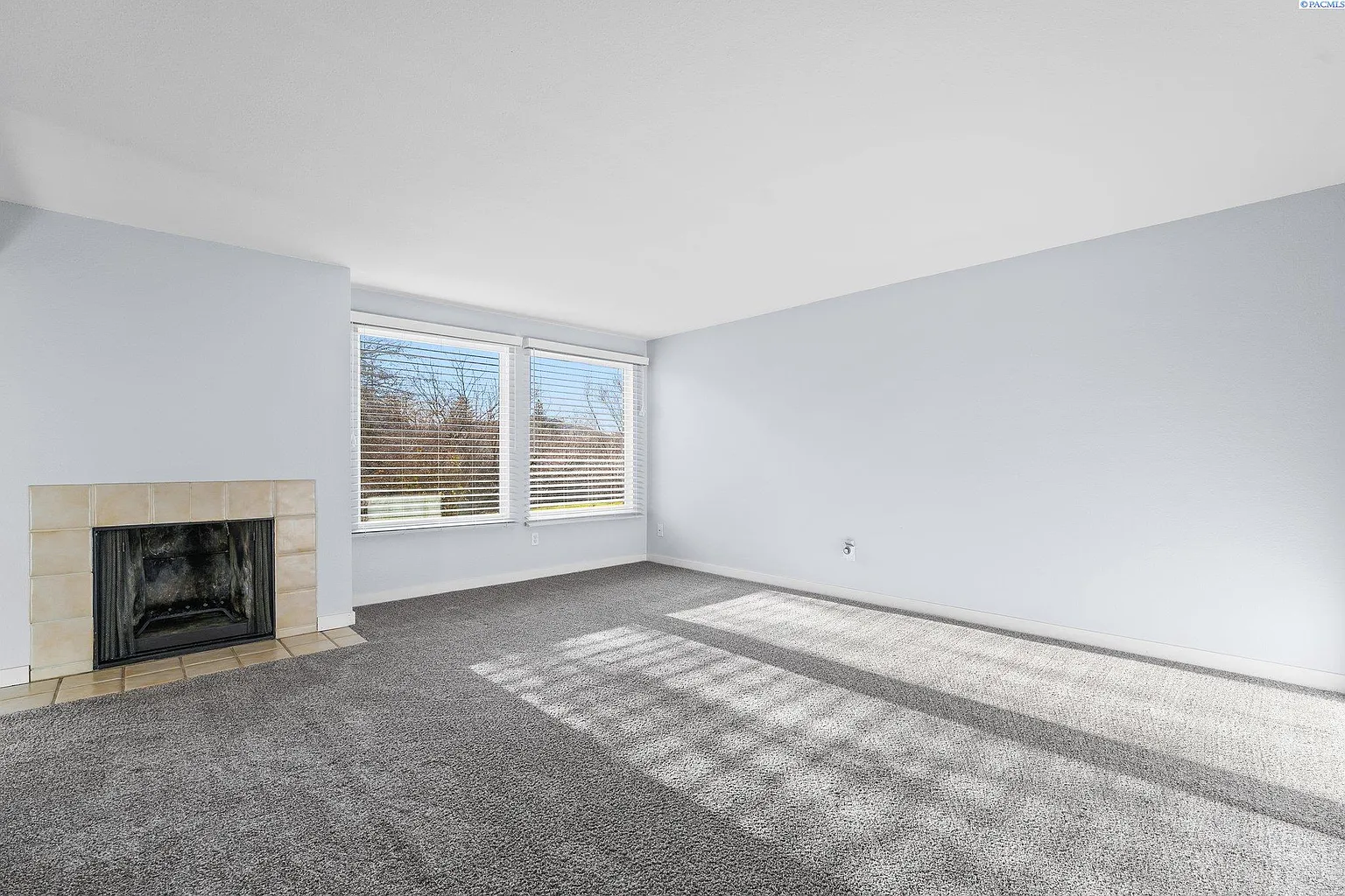 303 Gage Blvd APT 122 photo 1