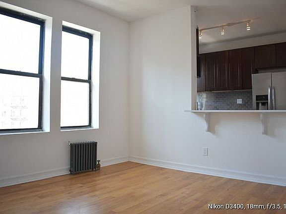 3rd image of 336 Saint Johns Pl APT 6D