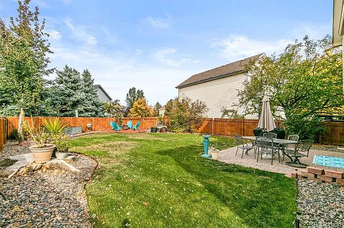 16235 Peregrine Dr — Photo 17