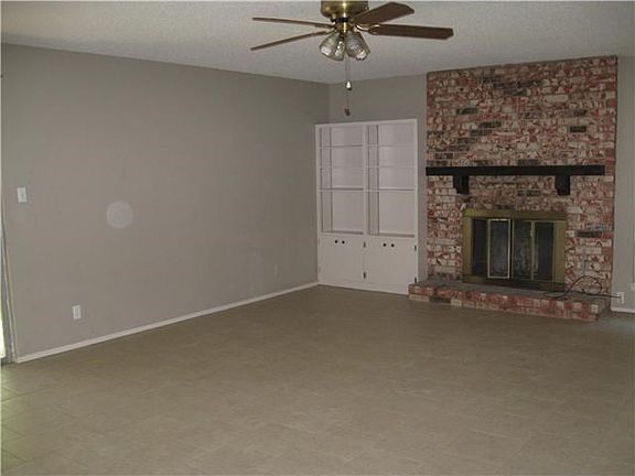 3rd image of 10514 Cooper Hill Dr