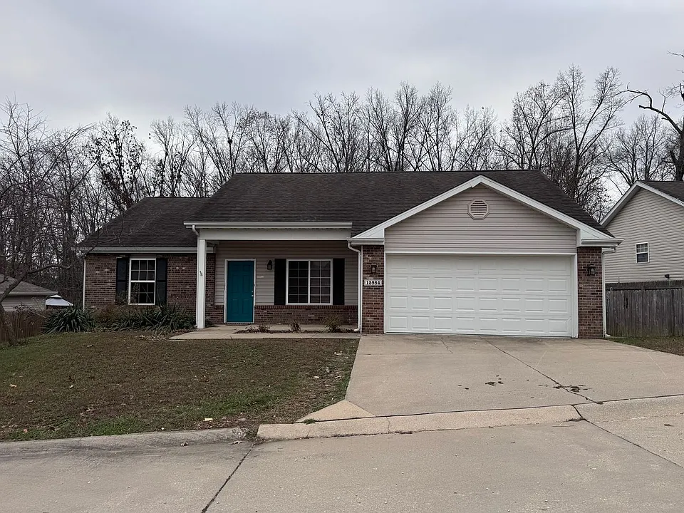 15984 Tracker Ln
