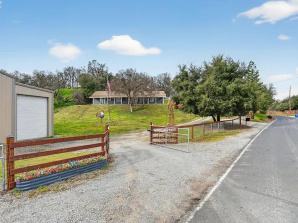 4440 Baldwin Ln, Valley Springs, CA 95252