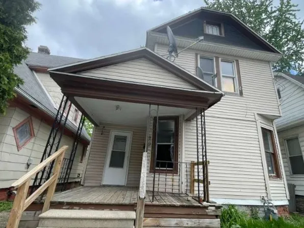 29 Garfield Pl, Toledo, OH 43605