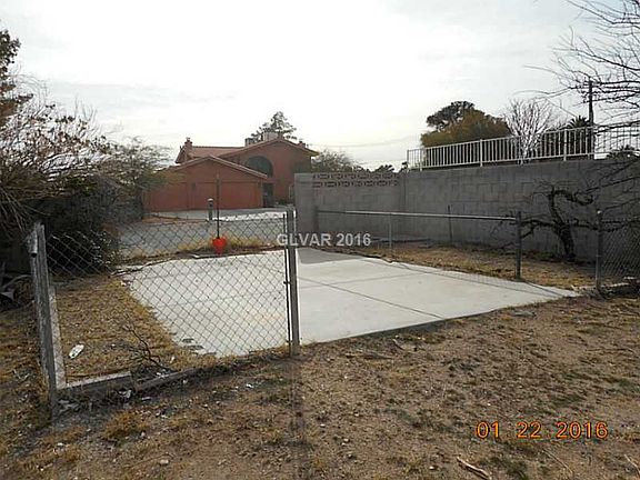 4th image of 2051 Red Rock St