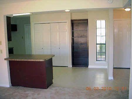 5th image of 1041 Barton Ave