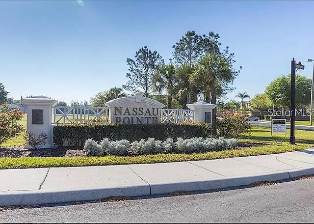 18157 Paradise Point Dr — Photo 32
