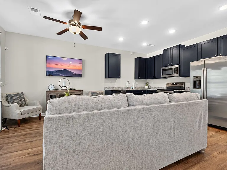 1015 Hayden St NW — Photo 11