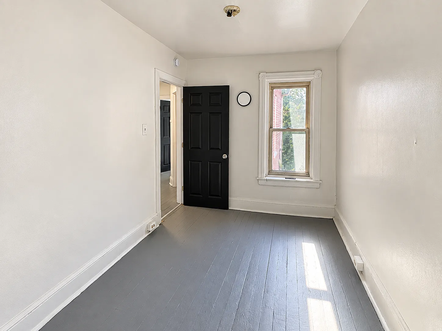 46 W 5th Avenue — Photo 2