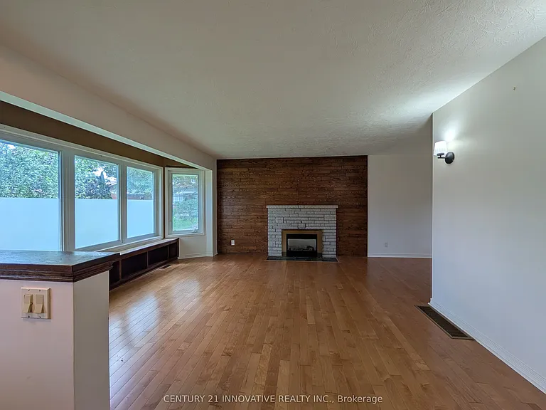12 Kingsway Ct — Photo 6