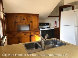 1607 S 76th St, West Allis, WI 53214