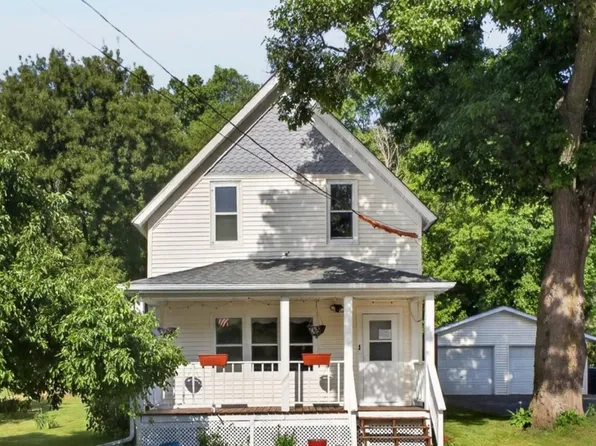 430 S Vincent St, Saint Croix Falls, WI 54024