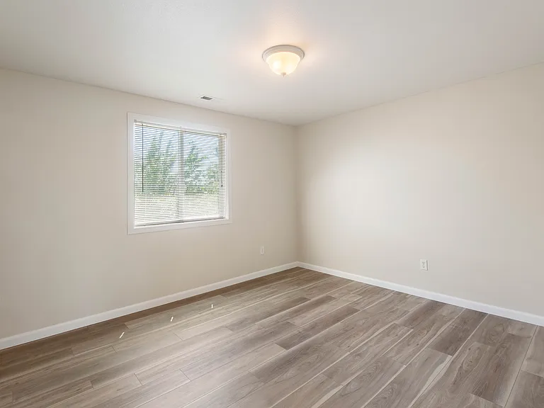 9104 Jersey Dr — Photo 27